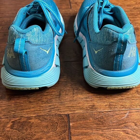 Hoka One Gaviota 2 Running Shoes, size 9 - Picture 4 of 11